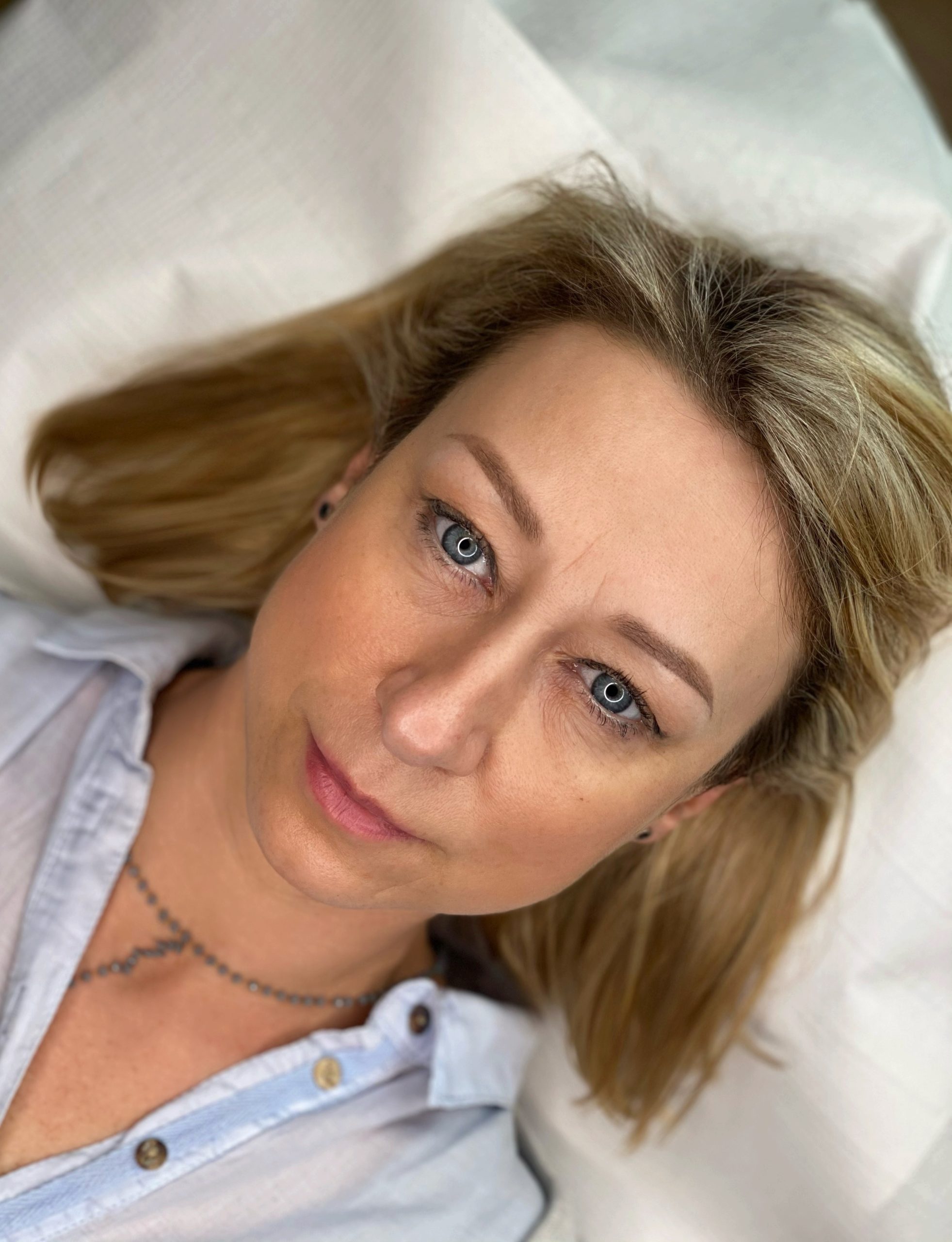 Efter — Bryn & eyeliner