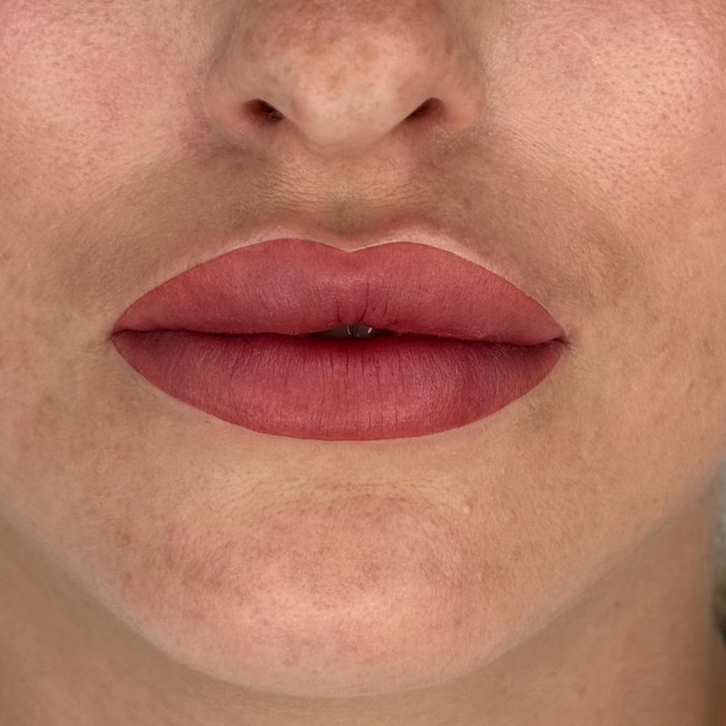 Læber efter permanent makeup